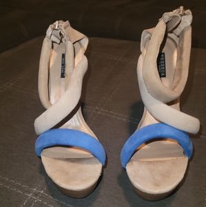Messeca NY size 11 in beige and blue